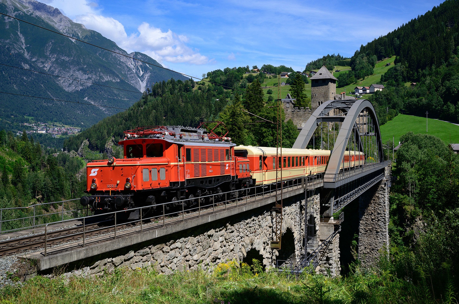 Locomotive